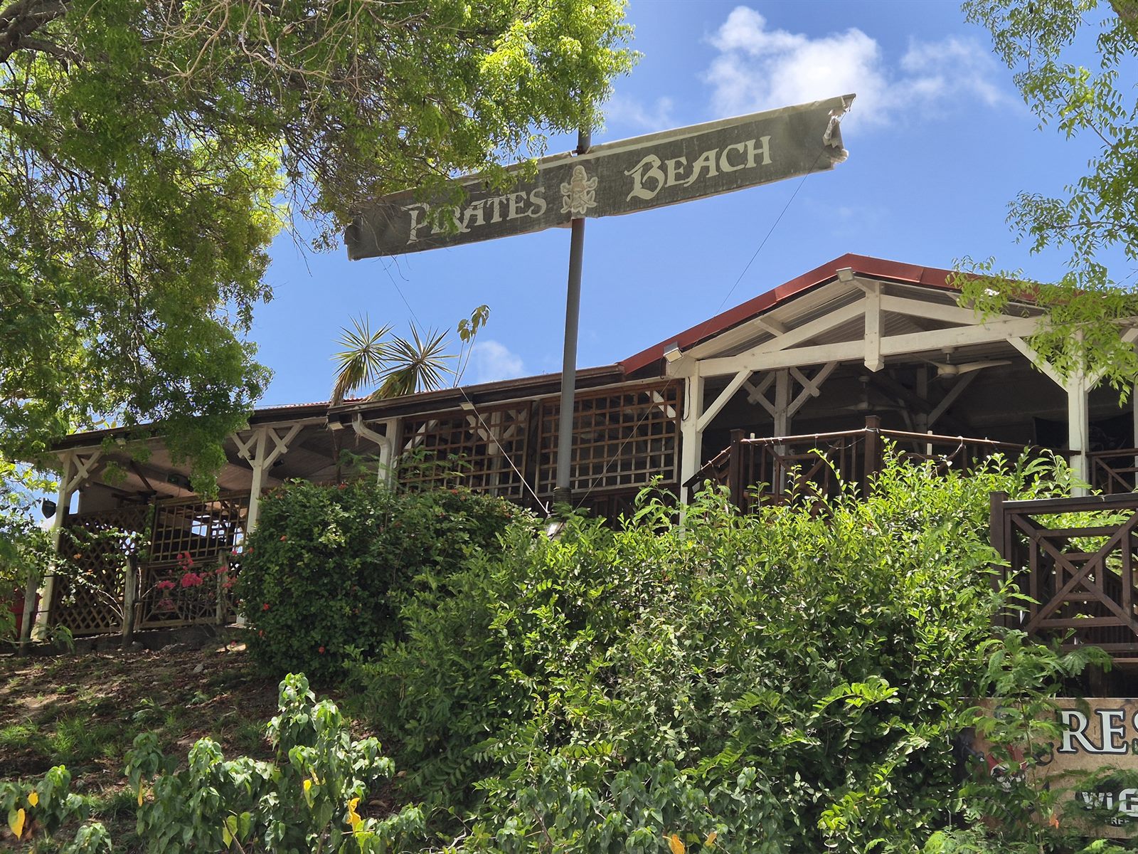 Pirates Beach, restaurant les pieds dans le sable