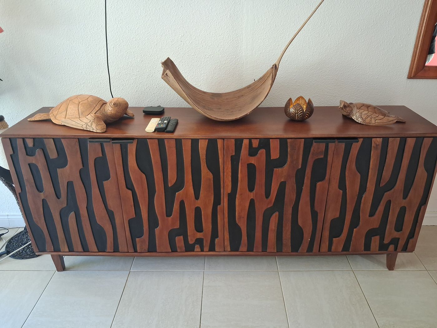 Le buffet créole et ses objets sculptés